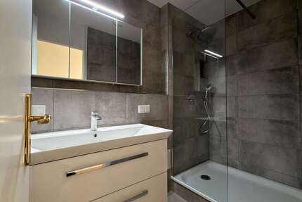 Wohnung Offenbach - 3 Zimmer, 100 m&sup2;, 1.400&euro; | Angebot:25773397