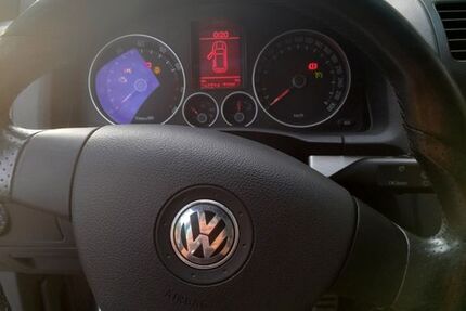 VW Golf 268.000 km 3.750 &euro; Frankfurt 63477