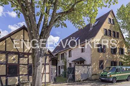 Haus Friedrichsdorf - 10 Zimmer, 284 m&sup2;, 690.000&euro; | Angebot:20670273