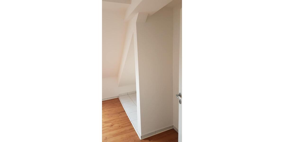Dachgeschoßwohnung Frankfurt am Main Ost - 2 Zimmer, 47 m&sup2;, 700&euro; | Angebot:25613826