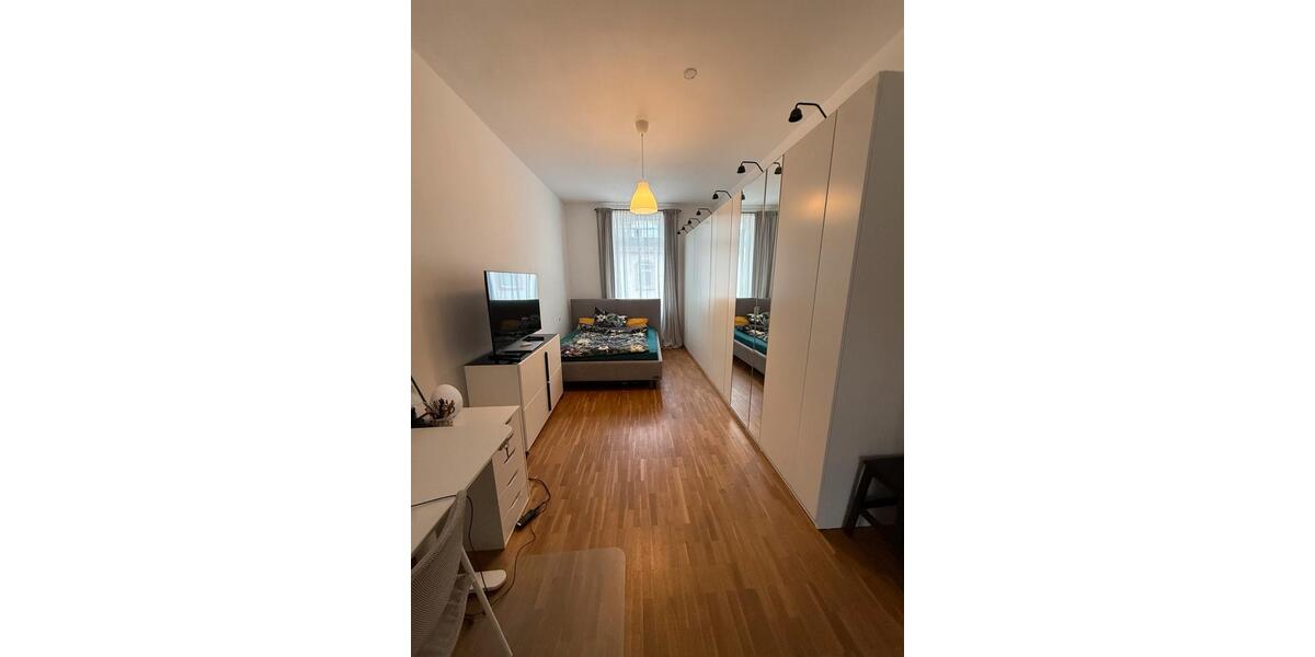 Etagenwohnung Frankfurt am Main Bockenheim - 2 Zimmer, 83 m&sup2;, 1.800&euro; | Angebot:25936839