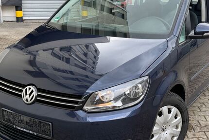 VW Touran 189.999 km 7.199 &euro; Frankfurt am Main 65933