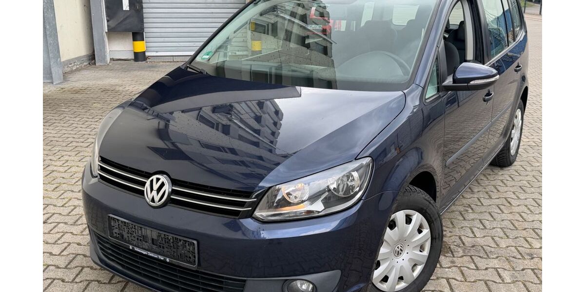 VW Touran 189.999 km 7.199 &euro; Frankfurt am Main 65933