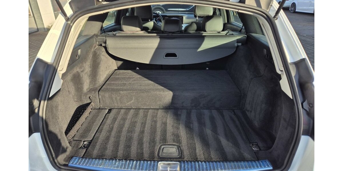 Mercedes-Benz E 300 e T Avantgarde AHK, LED, Rückfahrkamera, App 55.700 km 28.590 &euro; Rodgau 63110