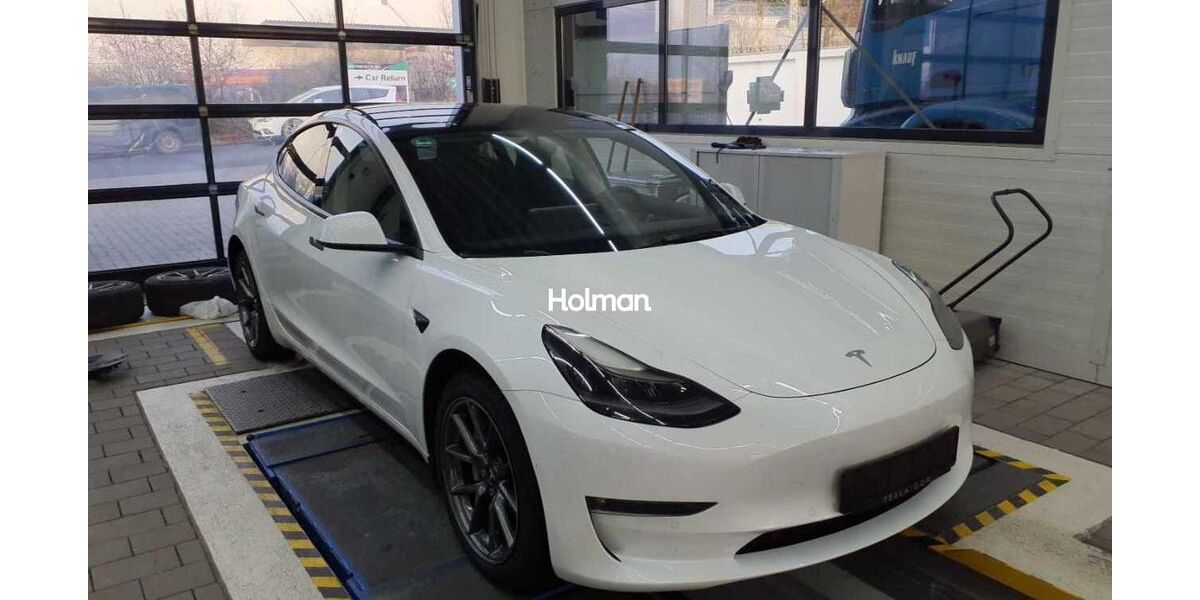 Tesla Model 3 76.572 km 25.395 &euro; Eschborn 65760