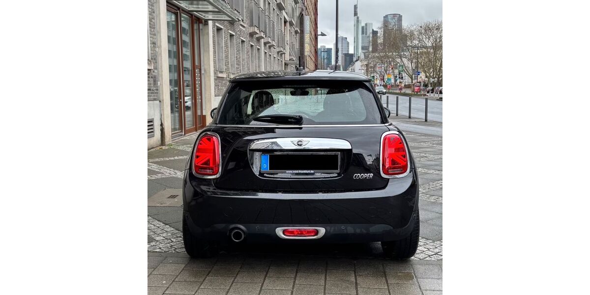Mini Cooper 86.882 km 9.400 &euro; Frankfurt 60314