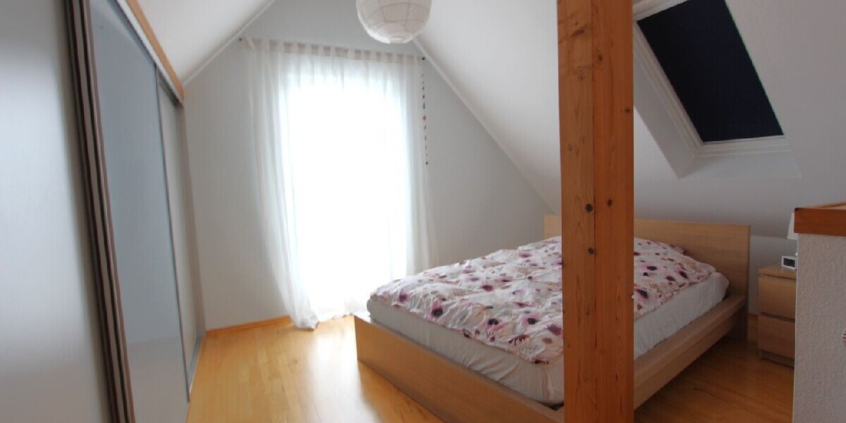 albero:) Charmante Maisonette-Dachgeschosswohnung mit großem Balkon - Maisonettenwohnung Seligenstadt | Angebot:26960123