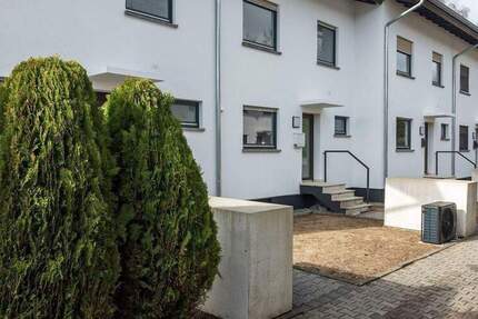 Haus Rödermark Waldacker - 4 Zimmer, 132 m&sup2;, 1.900&euro; | Angebot:25846188