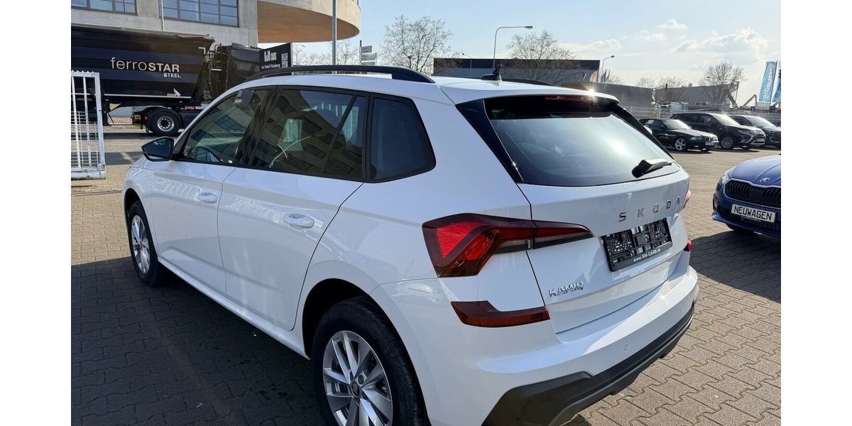 Skoda Kamiq 1.0 TSI DSG Selection/Kamera/Mod2026 5.477 km 22.999 &euro; Frankfurt 60386