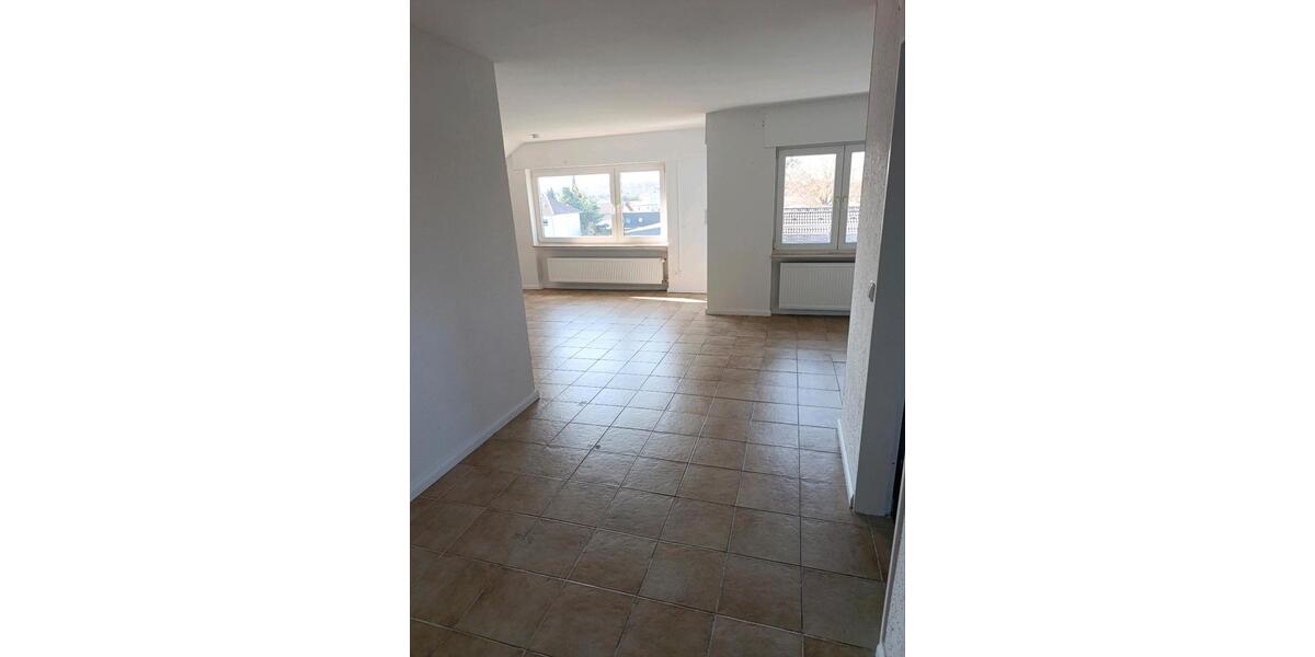 Dachgeschoßwohnung Rodenbach - 1 Zimmer, 60 m&sup2;, 750&euro; | Angebot:26004094