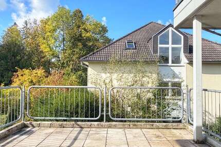 Wohnung Kronberg im Taunus - 2 Zimmer, 71 m&sup2;, 1.100&euro; | Angebot:27677570