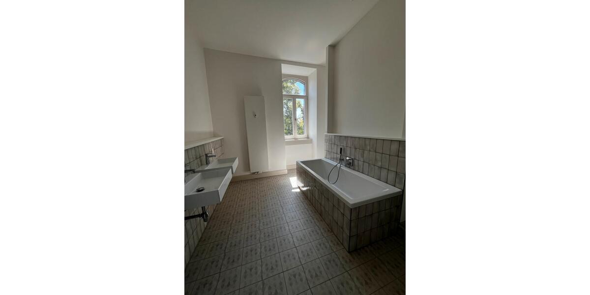 Maisonettenwohnung Bad Nauheim - 4 Zimmer, 155 m&sup2;, 2.200&euro; | Angebot:27628531