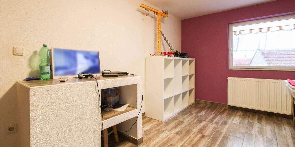 Einfamilienhaus Groß-Umstadt Klein-Umstadt - 8 Zimmer, 180 m&sup2;, 279.000&euro; | Angebot:25881542