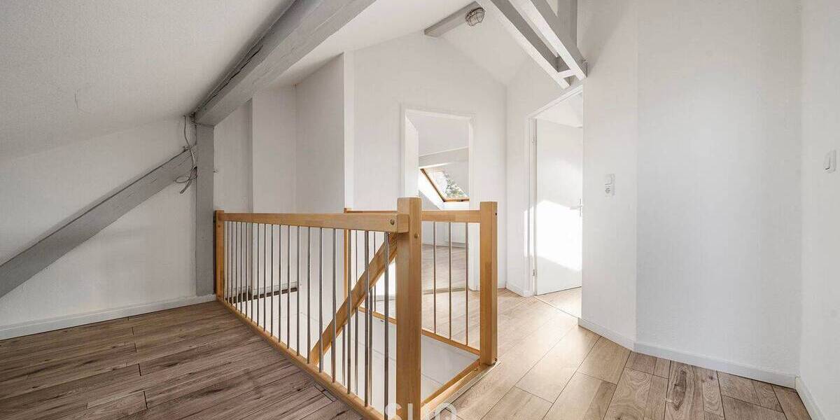 Einfamilienhaus Bad Homburg vor der Höhe Ober-Erlenbach - 9 Zimmer, 280 m&sup2;, 2.800&euro; | Angebot:26451892