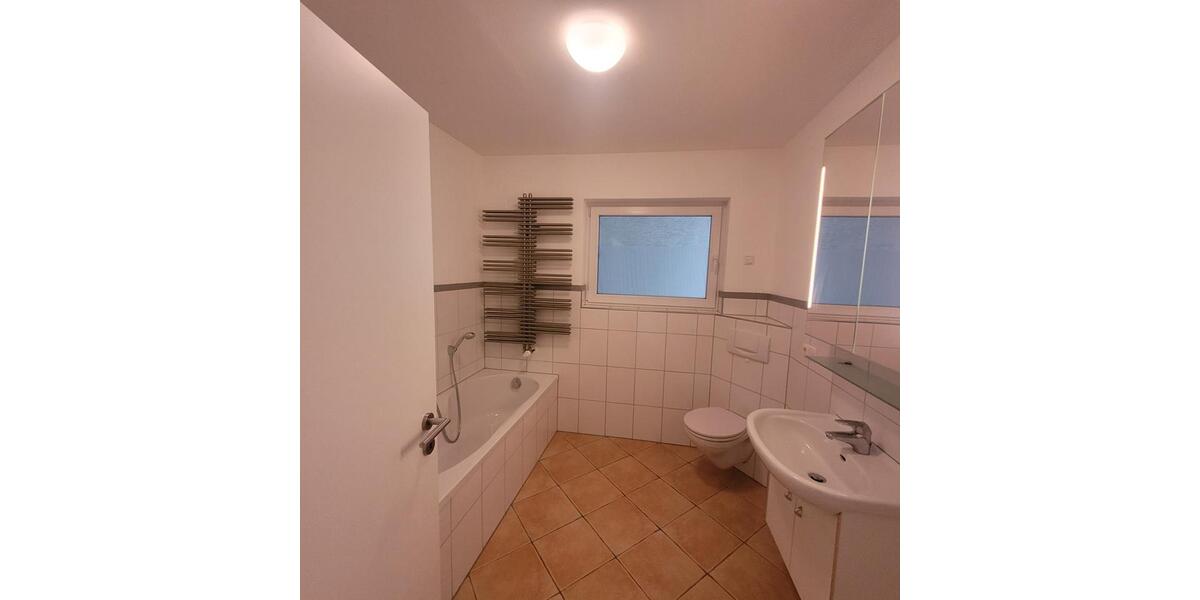 Erdgeschoßwohnung Heusenstamm - 3 Zimmer, 93 m&sup2;, 1.400&euro; | Angebot:25812594