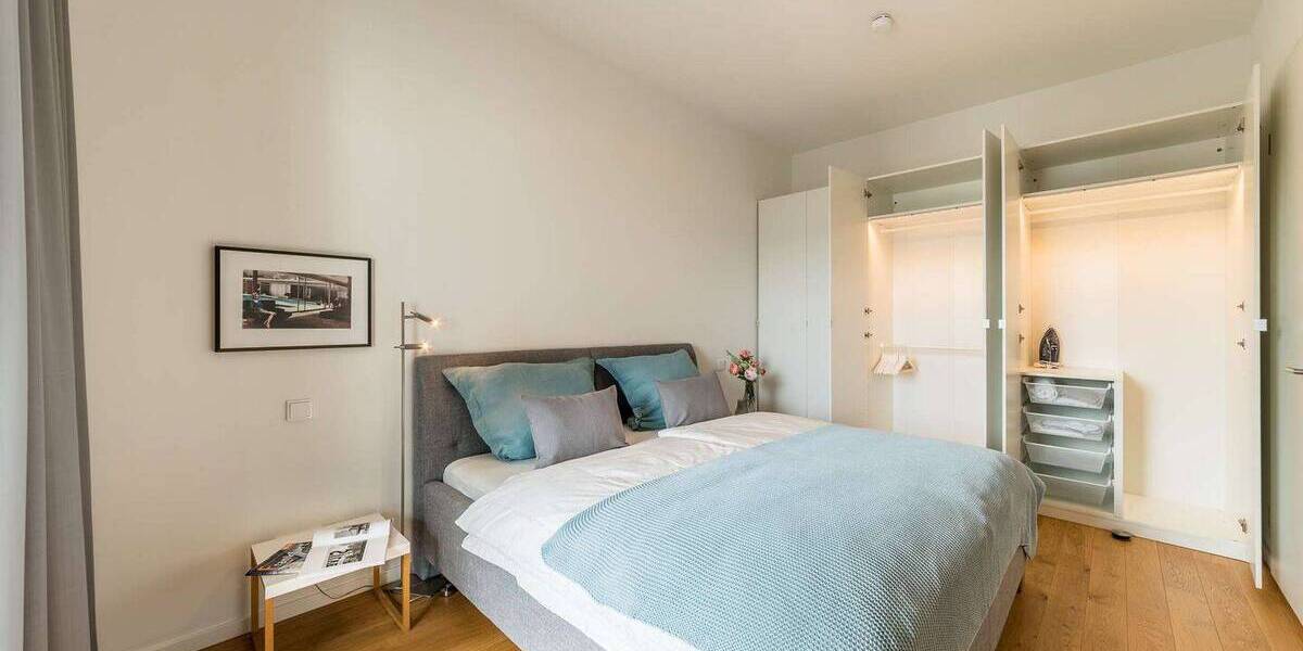Etagenwohnung Frankfurt am Main Bahnhofsviertel - 2 Zimmer, 65 m&sup2;, 2.290&euro; | Angebot:26064210