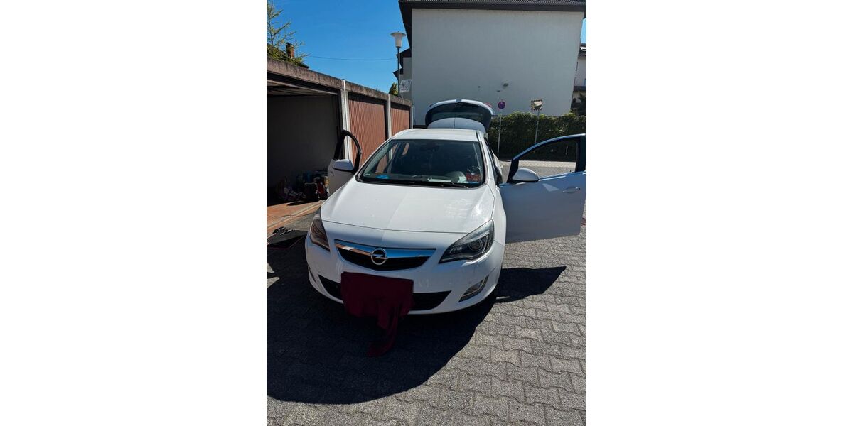 Opel Astra 198.100 km 4.900 &euro; Maintal 63477