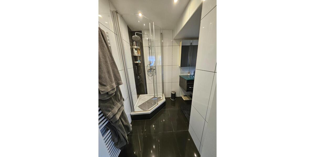 Erdgeschoßwohnung Gründau - 3 Zimmer, 120 m&sup2;, 1.300&euro; | Angebot:25179922