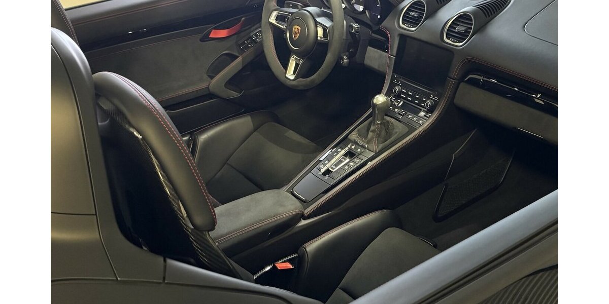 Porsche 718 Boxster Spyder APPROVED/Schalensitze/Chrono 6.800 km 103.900 &euro; Dreieich 63303