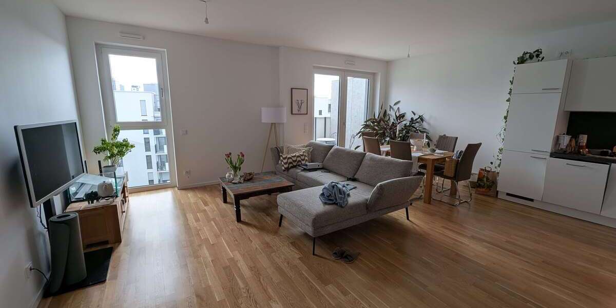 Etagenwohnung Frankfurt am Main Bockenheim - 3 Zimmer, 102 m&sup2;, 2.400&euro; | Angebot:25964464
