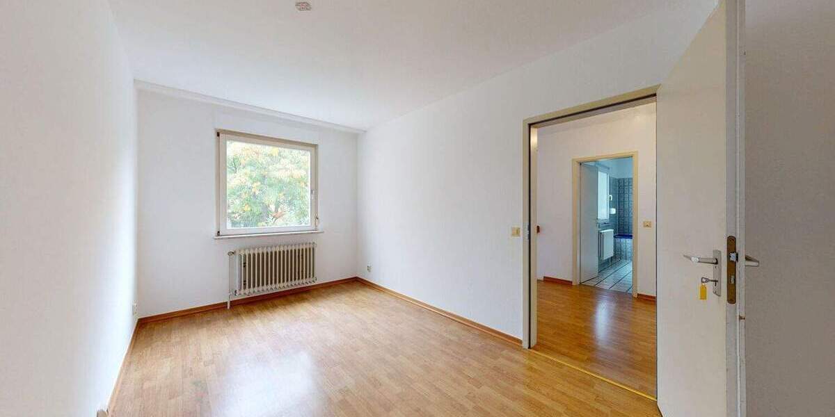 Reihenmittelhaus Frankfurt am Main Niederursel - 4 Zimmer, 125 m&sup2;, 680.000&euro; | Angebot:25815007