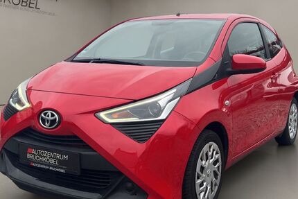 Toyota Aygo (X) 105.950 km 7.099 &euro; Bruchköbel 63486