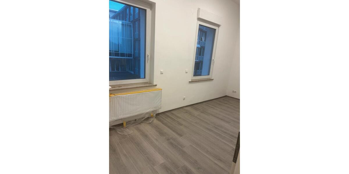 Etagenwohnung Friedberg (Hessen) - 11 Zimmer, 200 m&sup2;, 600&euro; | Angebot:27621287