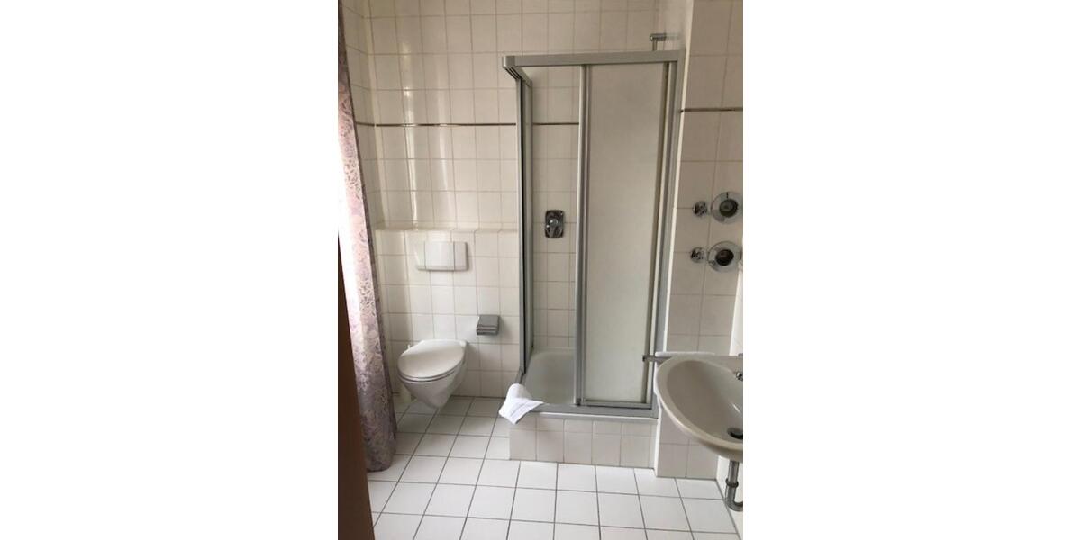 Etagenwohnung Frankfurt am Main Nord-Ost - 1 Zimmer, 20 m&sup2;, 650&euro; | Angebot:25960490