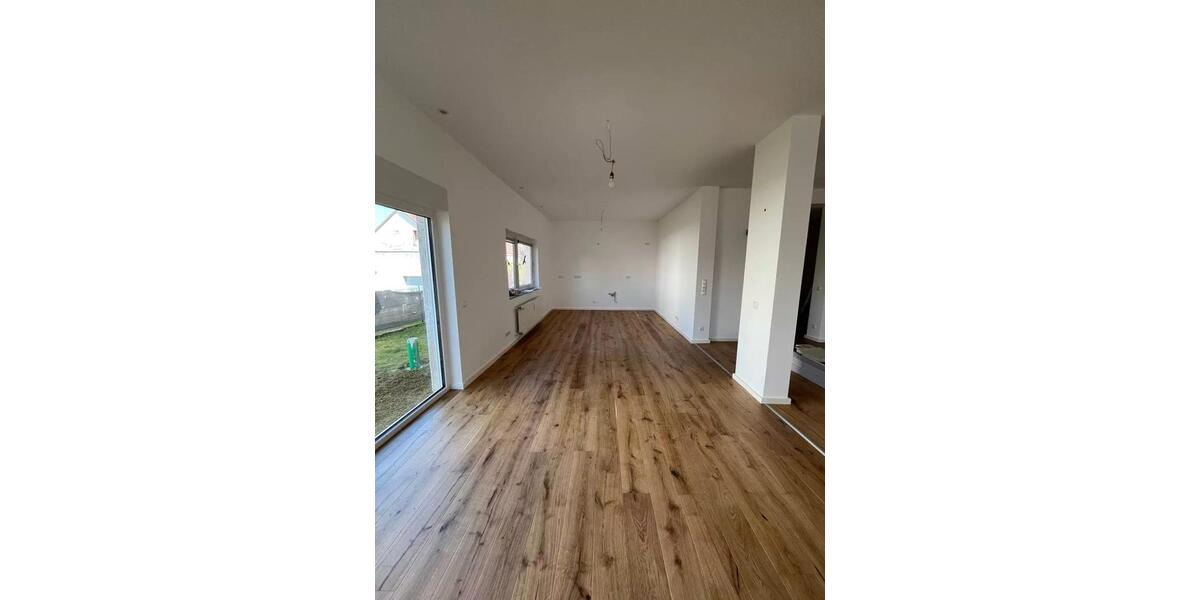 Hochparterre Bad Homburg vor der Höhe Gonzenheim - 5 Zimmer, 175 m&sup2;, 2.160&euro; | Angebot:25380898