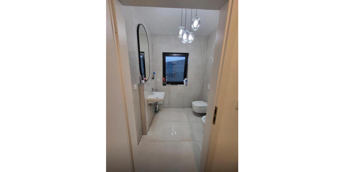 Etagenwohnung Kronberg im Taunus - 4 Zimmer, 165 m&sup2;, 2.000&euro; | Angebot:25636448