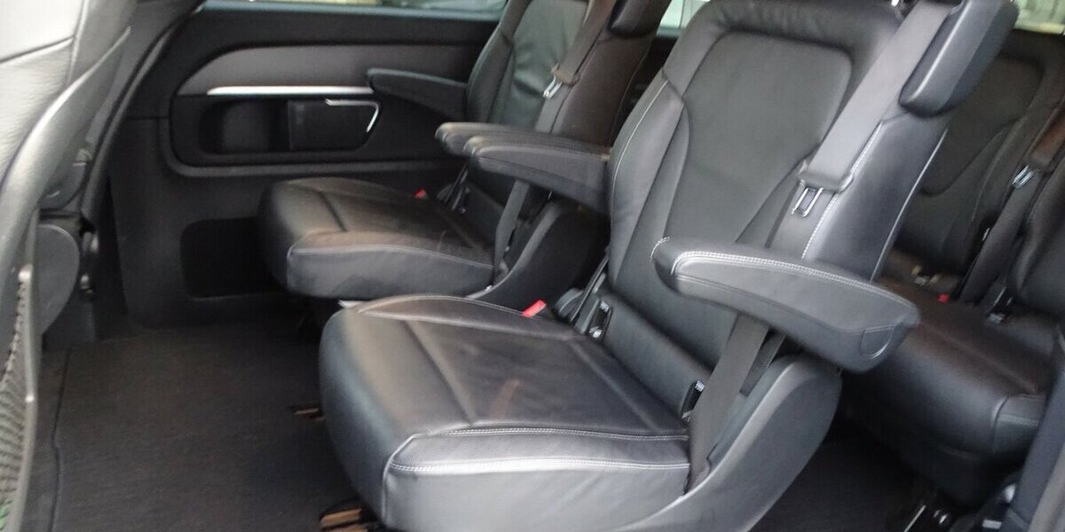 Mercedes-Benz V 300 d 4M lang AVANTGARDE EDITION AMG Line, Stand 61.360 km 56.990 &euro; Rodgau 63110