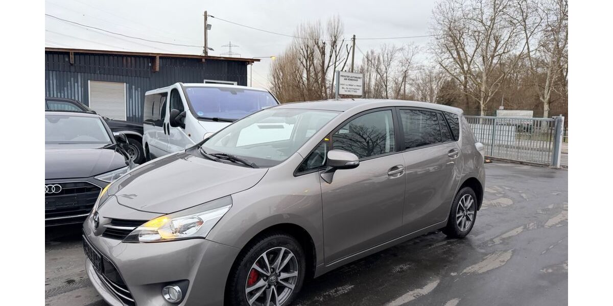Toyota Verso 150.000 km 6.999 &euro; Frankfurt am Main 60486