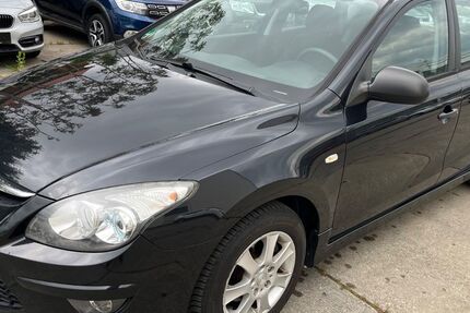 Hyundai i30 85.000 km 5.990 &euro; Dreieich 63303