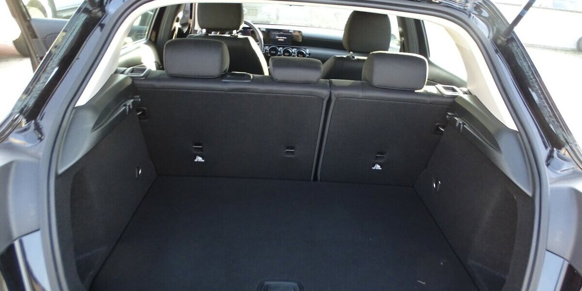 Mercedes-Benz A 250 e Navigation, aktiver Parkassist, AppleCarpl 51.538 km 20.890 &euro; Rodgau 63110