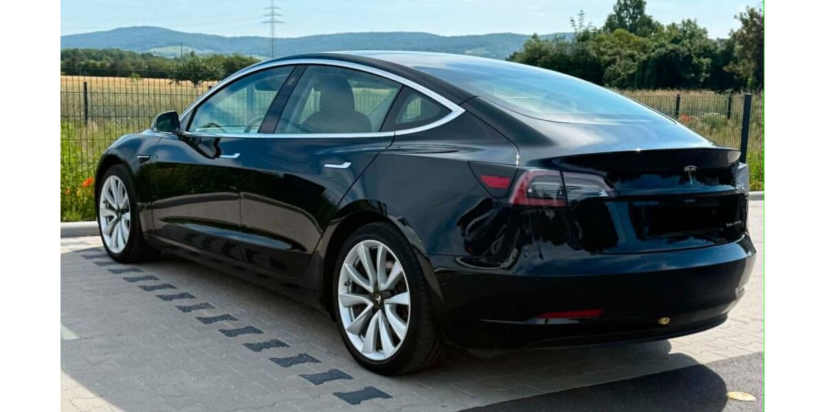 Tesla Model 3 246.000 km 17.900 &euro; Kleinostheim 63801