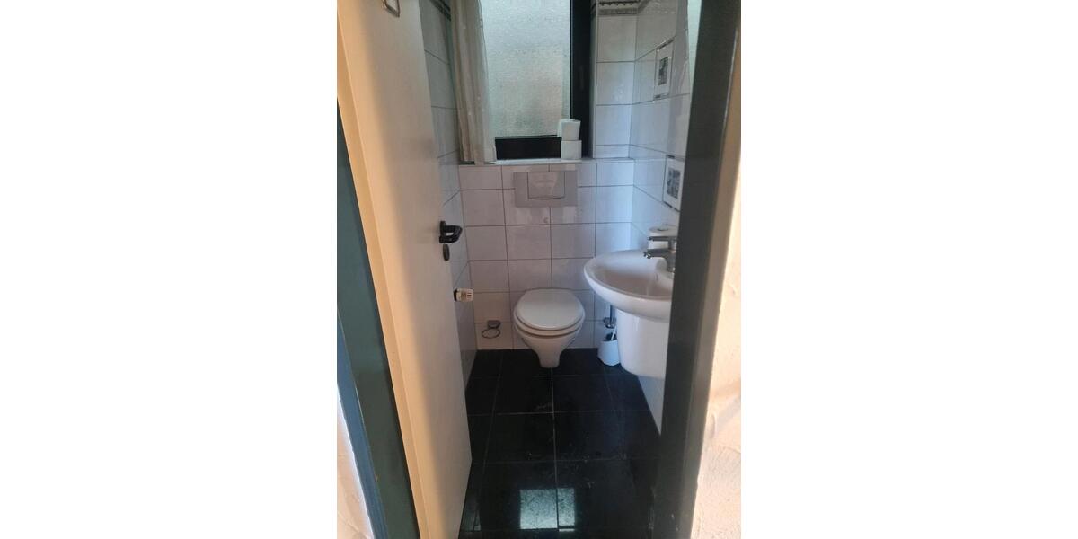 Etagenwohnung Aschaffenburg Damm - 2 Zimmer, 91 m&sup2;, 1.000&euro; | Angebot:26413833