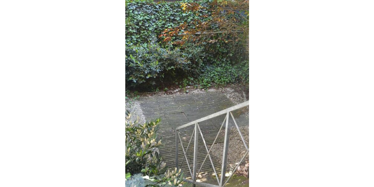 Hochparterre Frankfurt am Main Bockenheim - 3 Zimmer, 95 m&sup2;, 2.250&euro; | Angebot:25945216