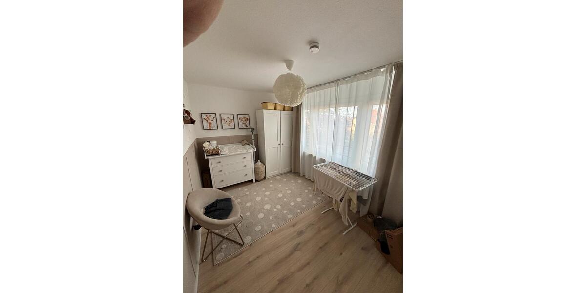 Etagenwohnung Bruchköbel - 3 Zimmer, 85 m&sup2;, 1.100&euro; | Angebot:26471173