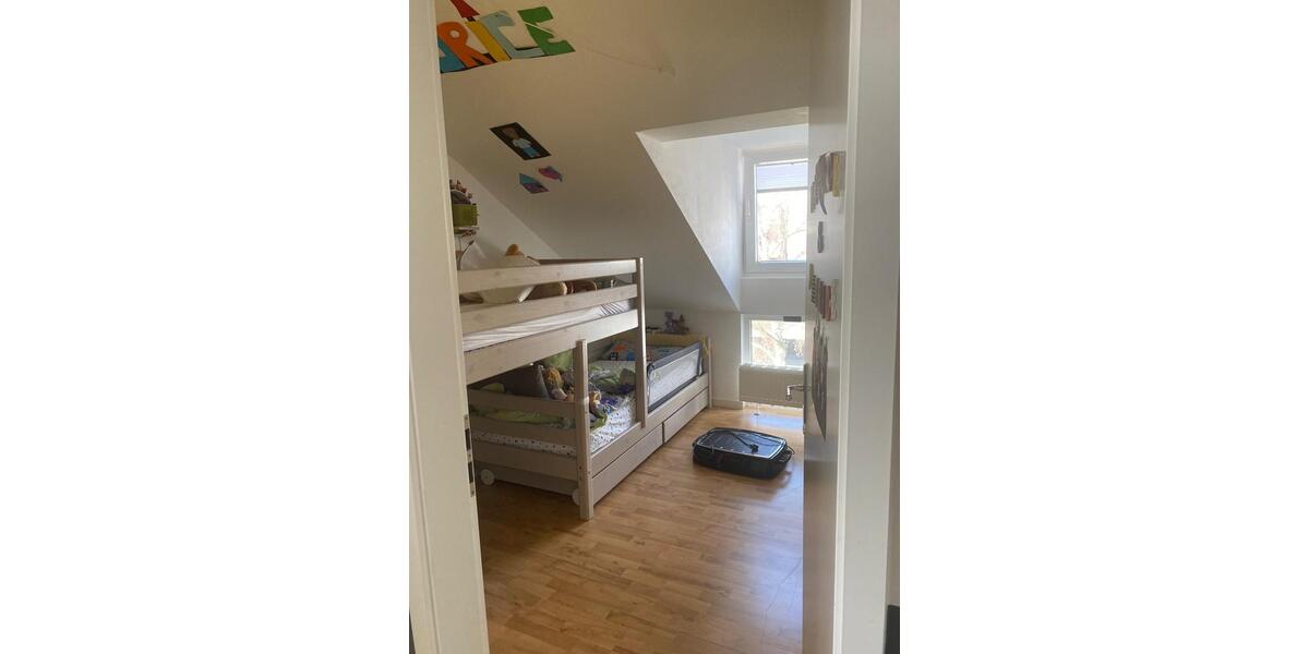 Etagenwohnung Frankfurt am Main Niederrad - 3 Zimmer, 82 m&sup2;, 1.860&euro; | Angebot:25648807