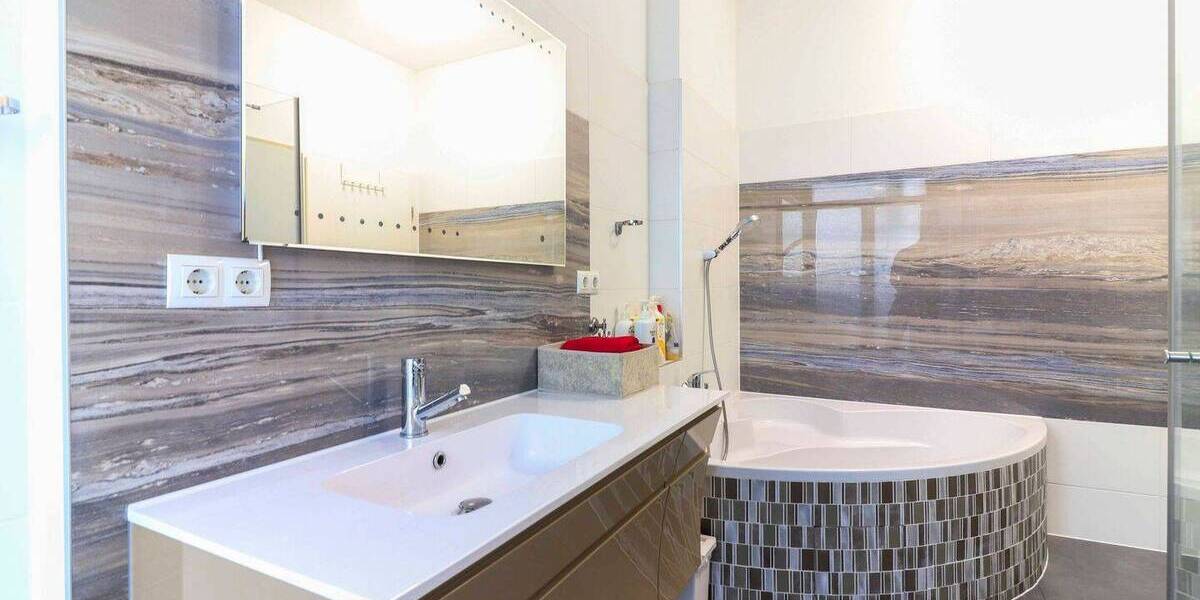 Mehrfamilienhaus, Wohnhaus Aschaffenburg Innenstadt - 7 Zimmer, 146 m&sup2;, 495.000&euro; | Angebot:26037142