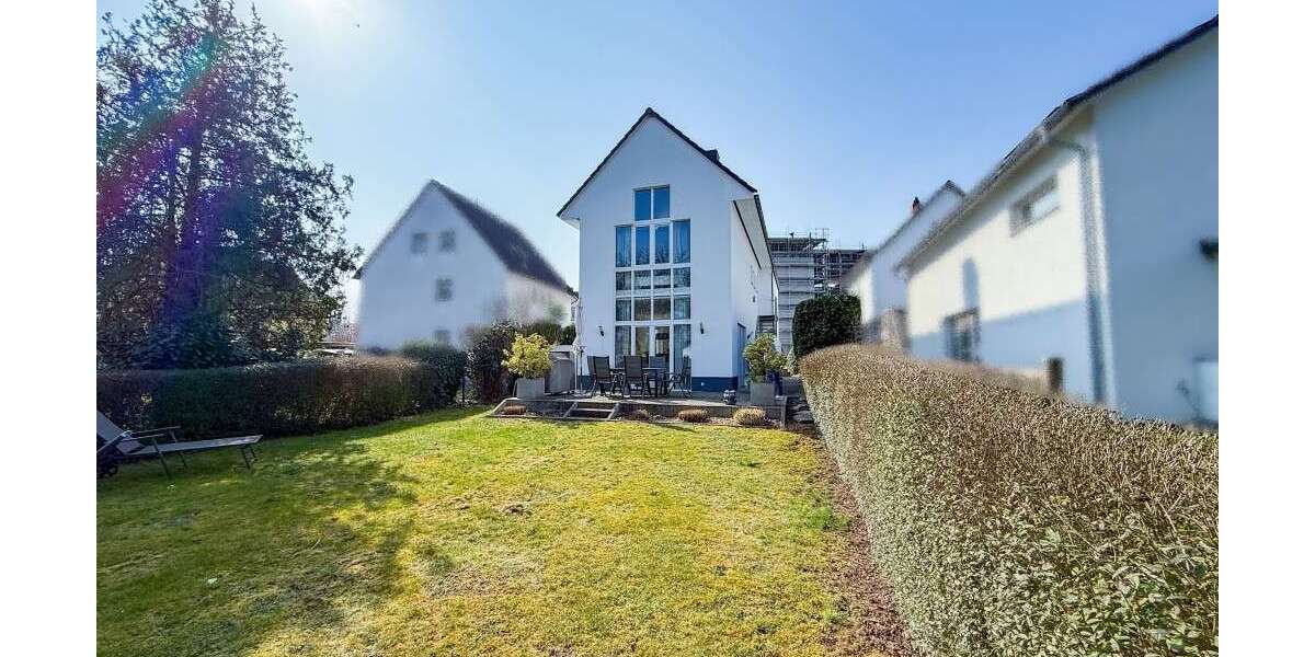 Einfamilienhaus Eschborn - 7.5 Zimmer, 239 m&sup2;, 695.000&euro; | Angebot:25903188