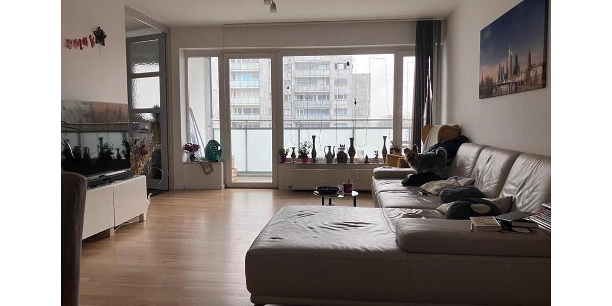Etagenwohnung Frankfurt am Main Nord-Ost - 3 Zimmer, 82 m&sup2;, 1.200&euro; | Angebot:25632932