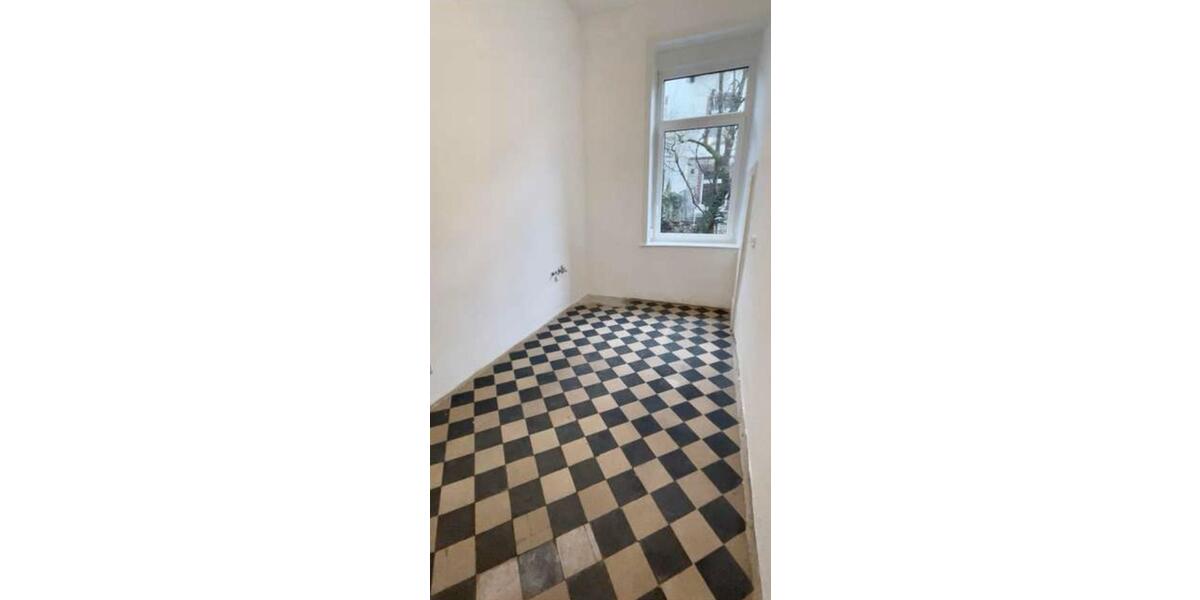 Hochparterre Frankfurt am Main Bockenheim - 2 Zimmer, 67 m&sup2;, 1.637&euro; | Angebot:25947870