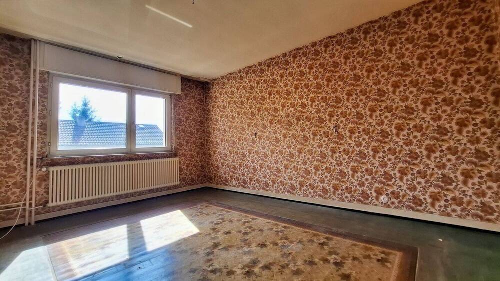 Doppelhaushälfte Frankfurt Sossenheim - 8 Zimmer, 180 m&sup2;, 495.000&euro; | Angebot:25916312