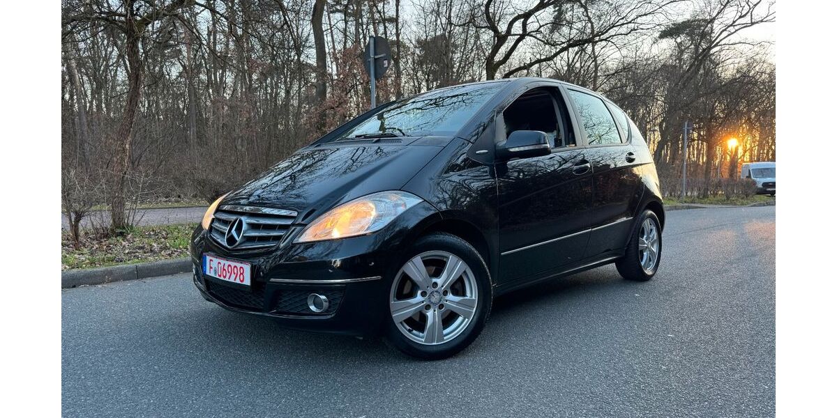 Mercedes-Benz A 180 89.000 km 9.390 &euro; Frankfurt 65929