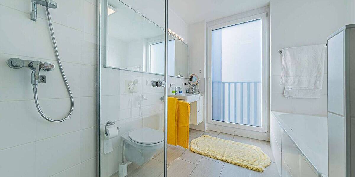 Etagenwohnung Frankfurt am Main Sachsenhausen - 3 Zimmer, 92 m&sup2;, 2.990&euro; | Angebot:26819685