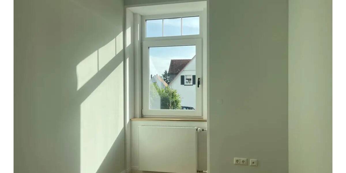 Etagenwohnung Friedrichsdorf Dillingen - 4 Zimmer, 111 m&sup2;, 1.750&euro; | Angebot:26627087