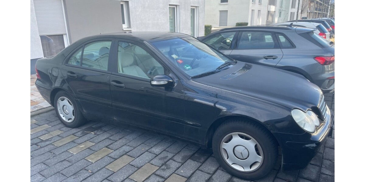 Mercedes-Benz C 180 254.000 km 1.800 &euro; Kelsterbach 65451