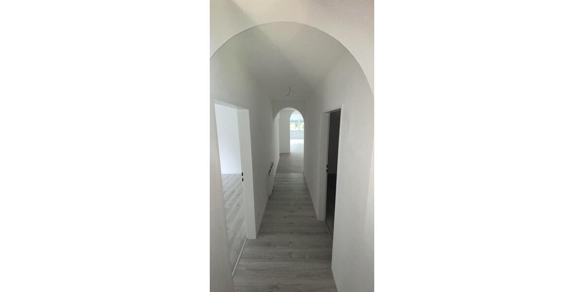 Etagenwohnung Altenstadt - 5.5 Zimmer, 125 m&sup2;, 1.450&euro; | Angebot:25994572