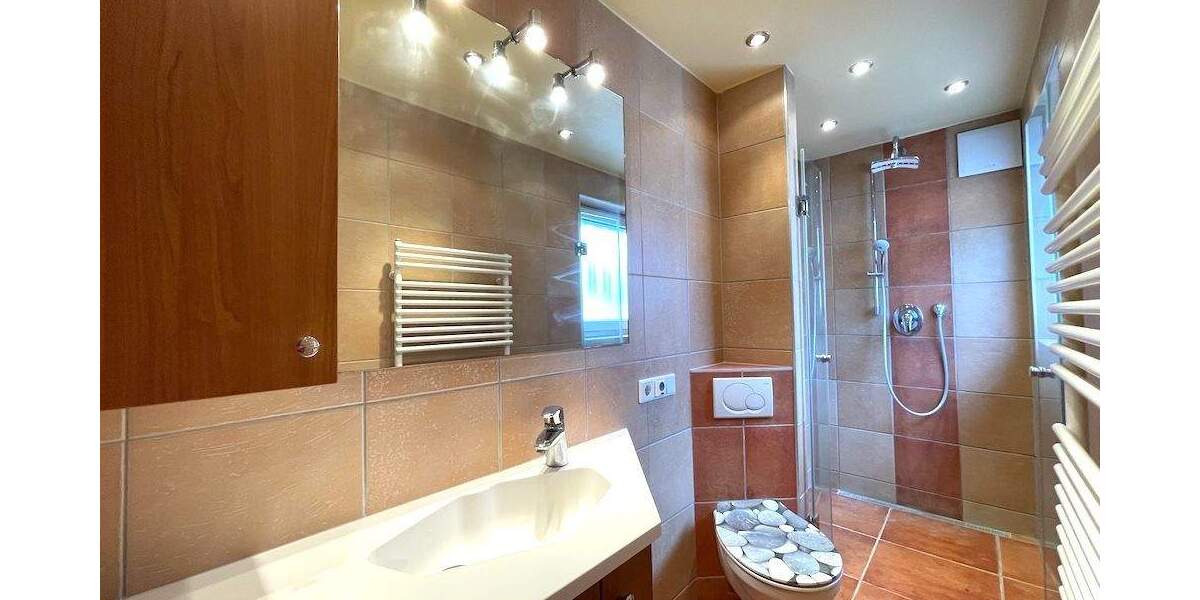 Einfamilienhaus Steinbach - 7 Zimmer, 170 m&sup2;, 640.000&euro; | Angebot:25727540